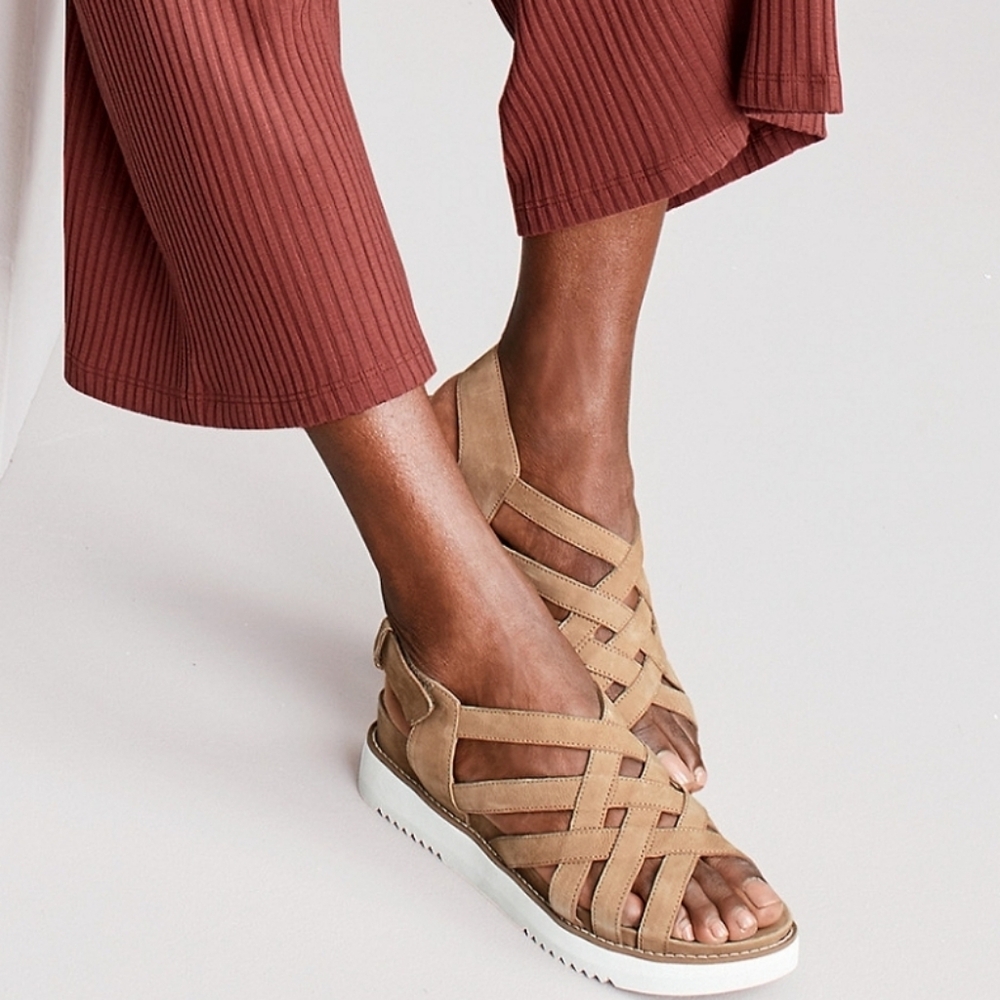 Eileen Fisher Sport Strappy Leather Fisherman Platform Sandal Size 7.5 Tan White